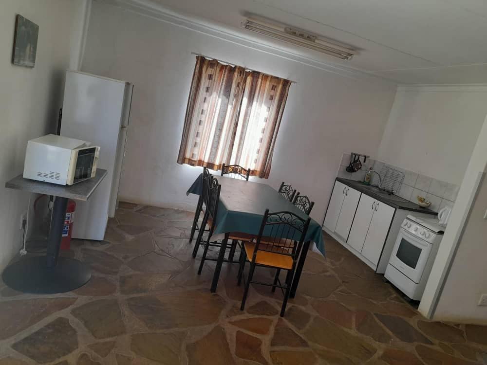Ombo Rest Camp Otel Okahandja Oda fotoğraf